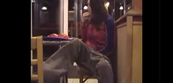  Girl Pees on Fast Food Floor